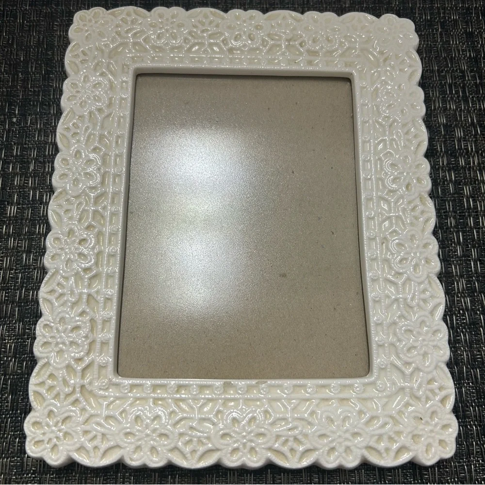 Elsa L Inc Ivory Floral Lace Ceramic Photo Frame Vintage Made in Taiwan